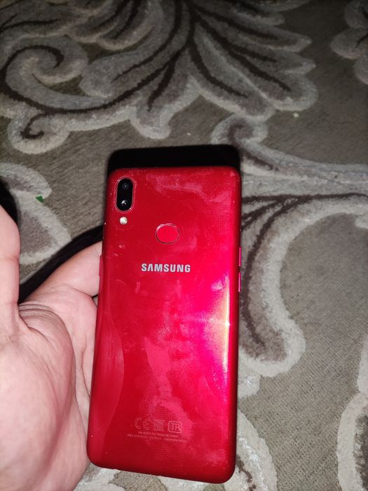Продам Самсунг А10s 32 гб