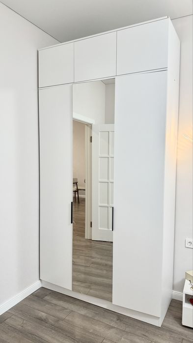 Шкаф 3х дверный с зеркалом