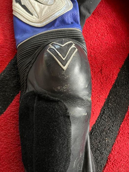 Мото екип цял в много добро състояние