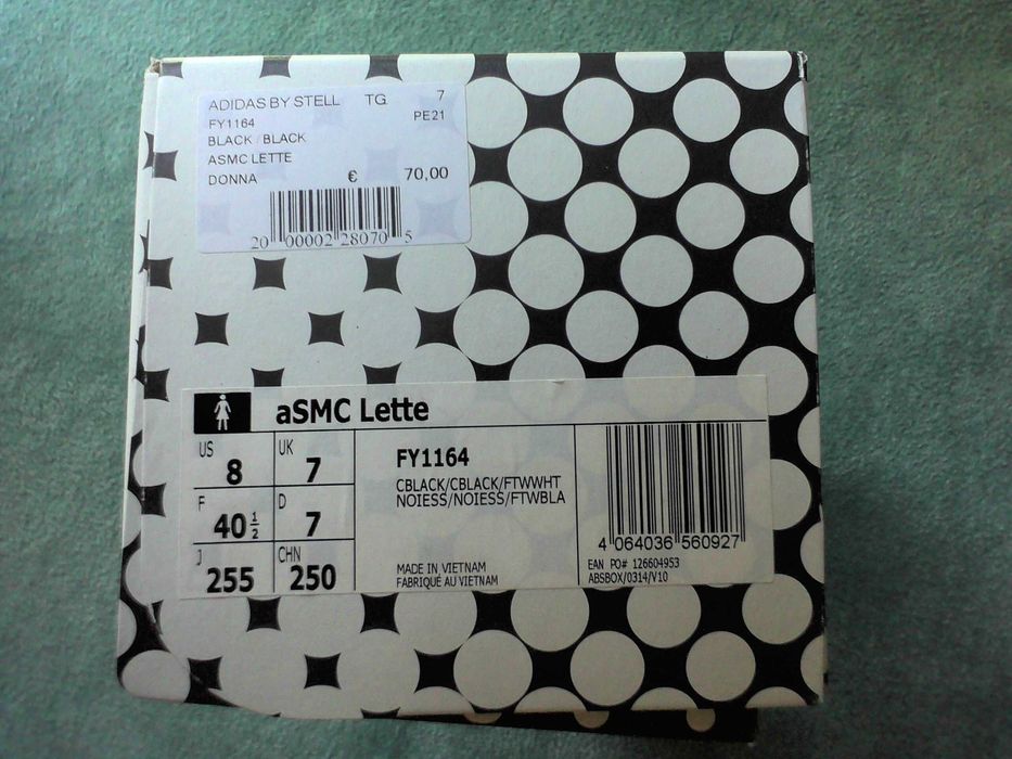 НОВИ черни джапанки на adidas StellaMcCartney