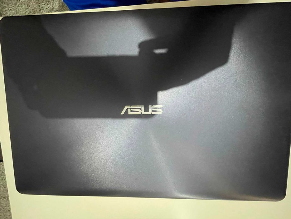 Laptop ASUS X542UA, i5 Gen 8, 8 GB RAM, SSD 250 GB, 15.6"