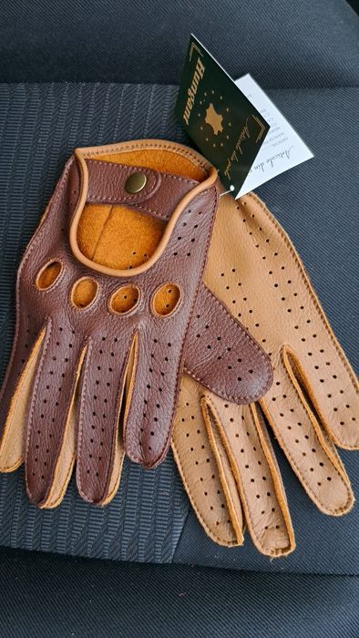 Manusi pentru condus