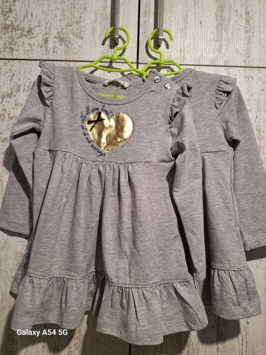 НОВИ,размер 86-92см, два броя рокли!Цената е за брой!