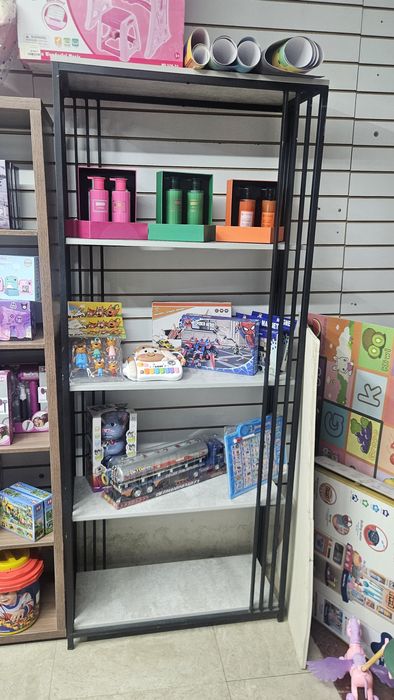 Стеллажи продам для товара