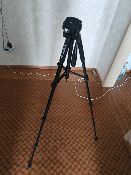 Штатив для фотоаппарата Andoer