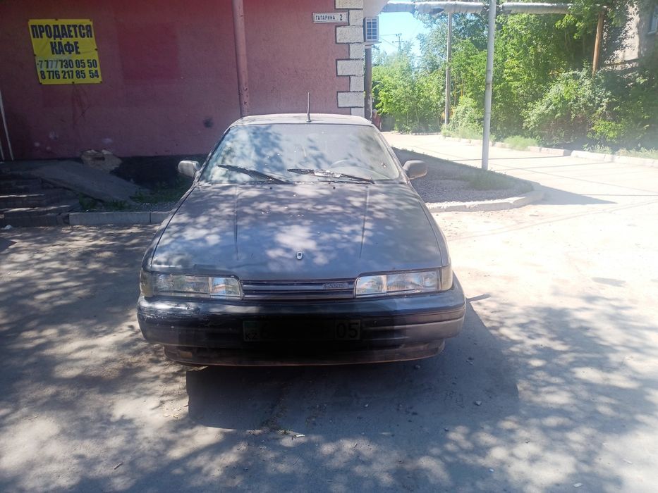 Машина мазда 626
