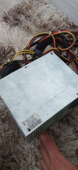 Vand pc si 2 monitoare