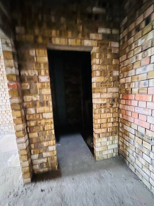 Ipoteka asosida Karobka xoldagi 1 xonali uy sotiladi