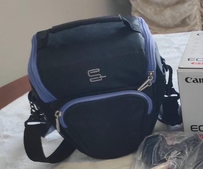 Сумка для фотоаппарата и аксессуаров