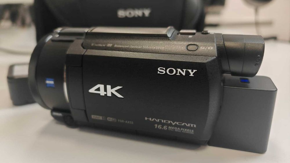Camera video sony ax 53