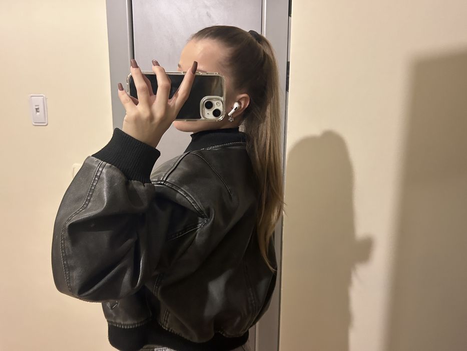 Кожено дамско яке Bershka