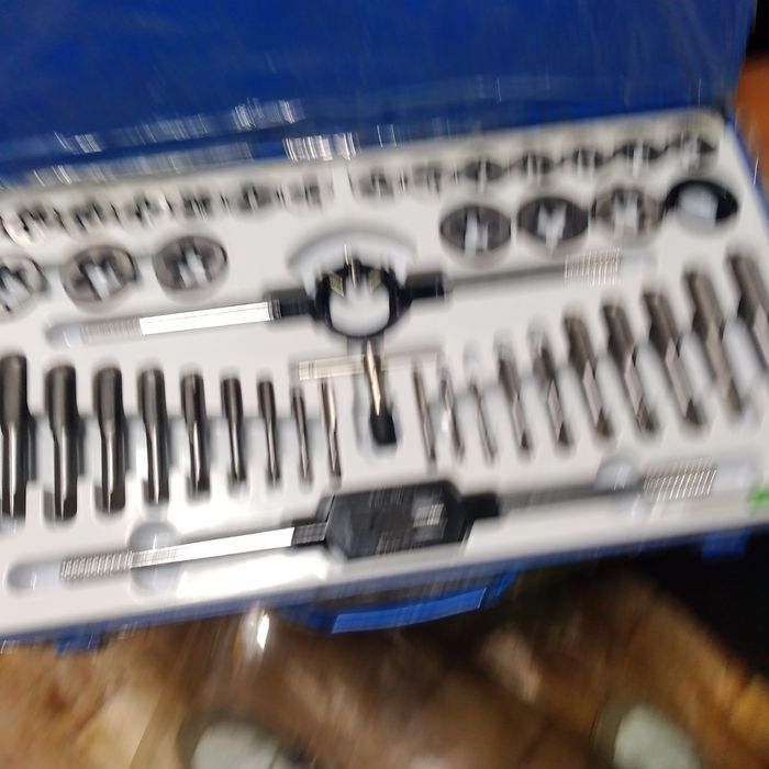 Набор лерок и метчиков