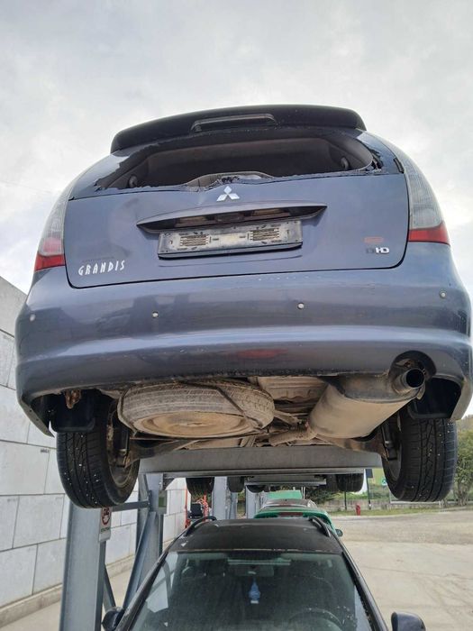 Mitsubishi Grandis 2.0d/Митсубиши Грандис 2.0д