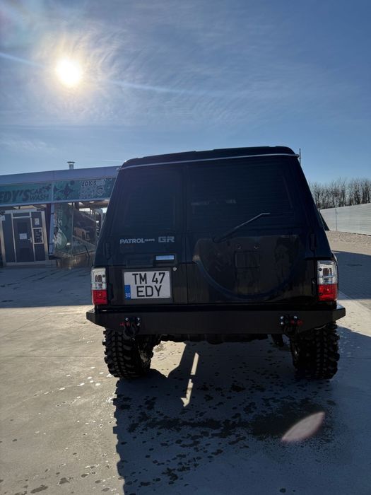 Nissan Patrol y 60 an 1993