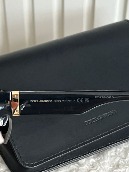 Слънчеви очила на Dolce & Gabbana с кутия