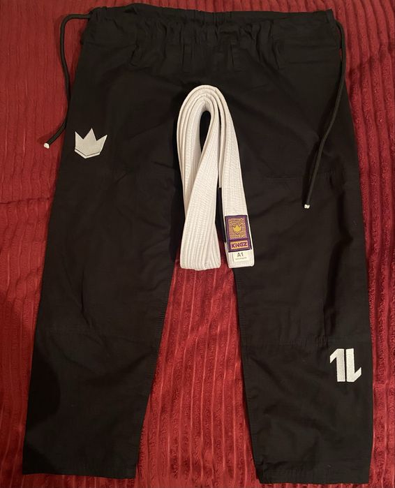 продам кимоно для джиу джитсу