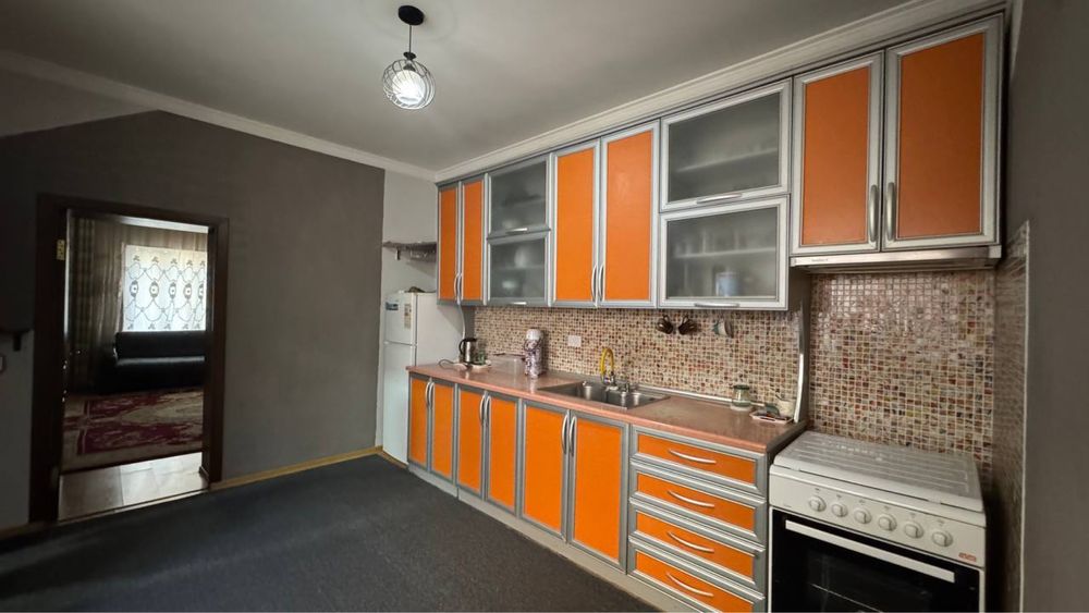 Hovli sotiladi chinobod sanatoriya orqasida