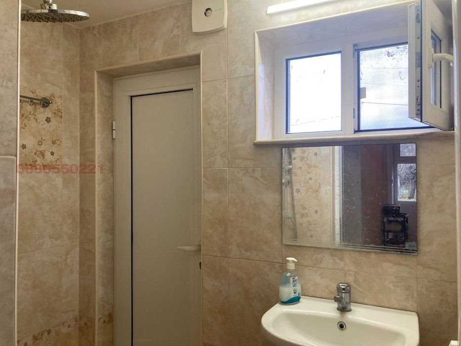 Продава се Къща в Първомай - 203 кв.м за 276 €/кв.м - Снимка #11