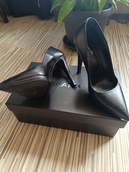Дамски обувки BIANKI - естествена кожа в черен цвят