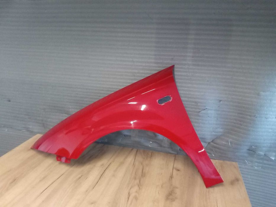 Aripa Fata Stanga Seat Leon 2005-2008 (Rosu)