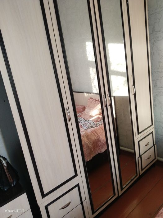 Продаю спальний гарнитур