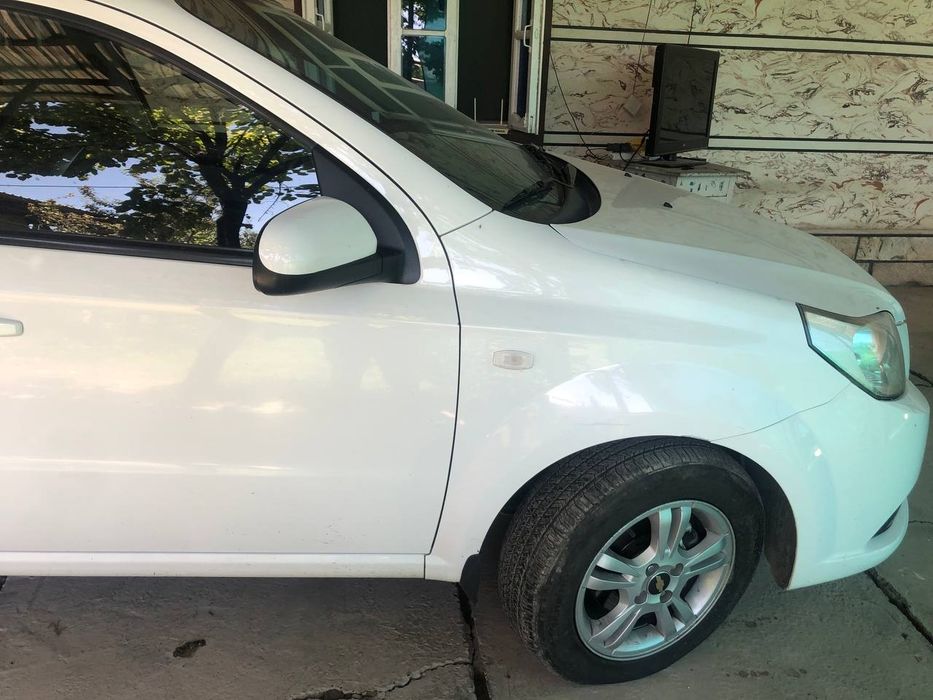 Nexia 3 avtomat sotiladi (tez)