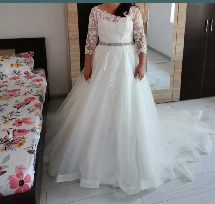 Vand rochie de mireasa