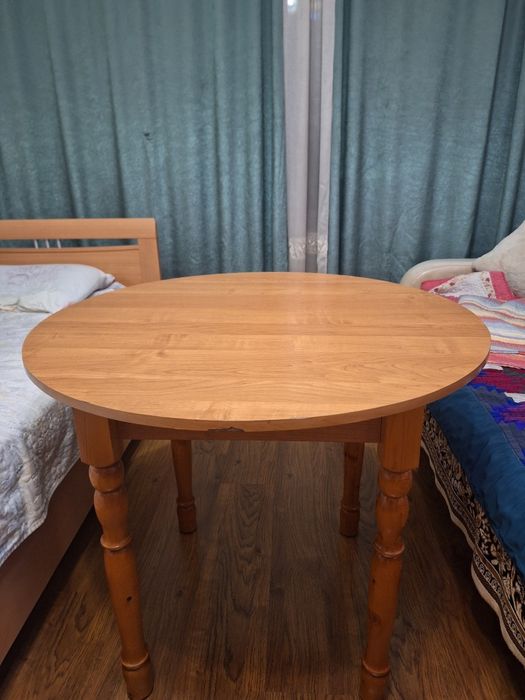 Продается стол круглый 80×90