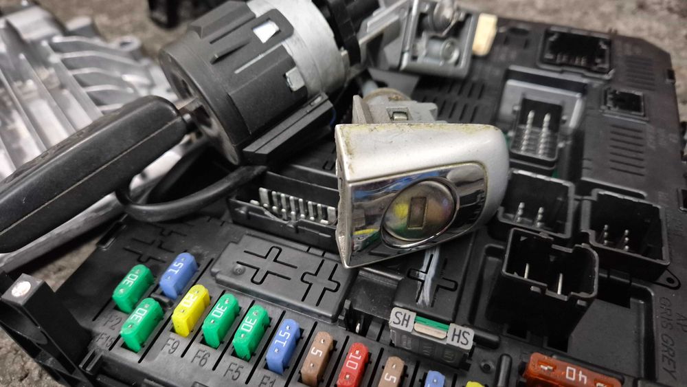 BSM BSI ECU Key Citroen c5x7 2.0hdi 136 RHR