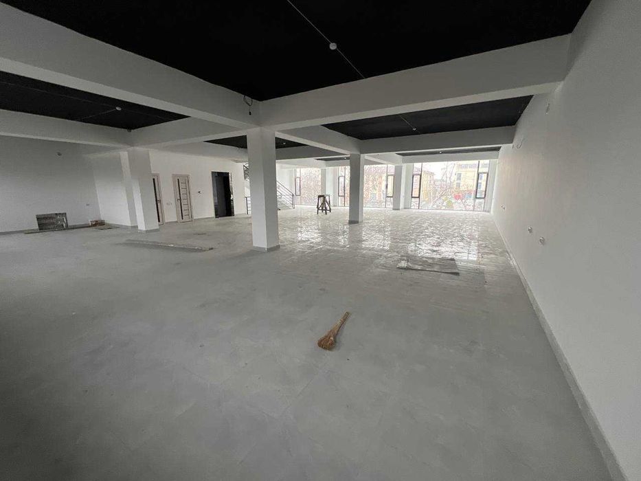 Сдаётся здание - под офис, , магазин,ресторан, кафе,, учебный йентр