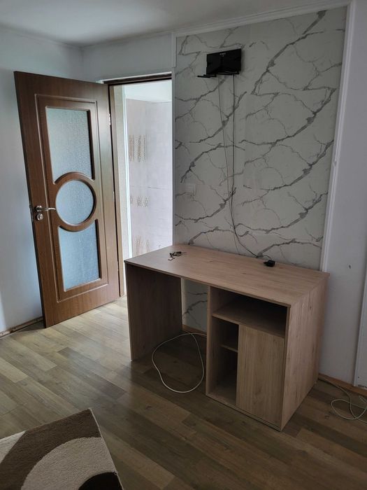 Închiriez casa curte chitila