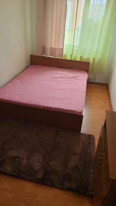 Închiriez apartament cu doua camere