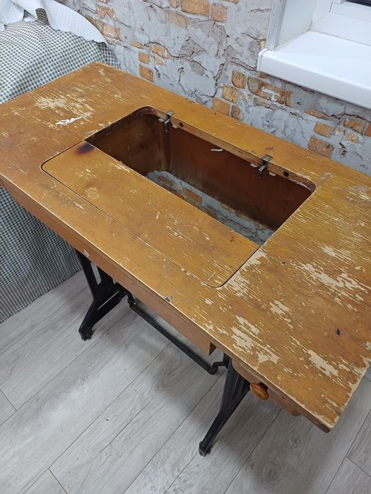 Стол-станина для швейной машинки