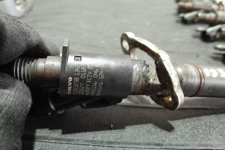 Injector motorina 31303238 SET 31303238 SET Volvo V70 a 3-a generatie