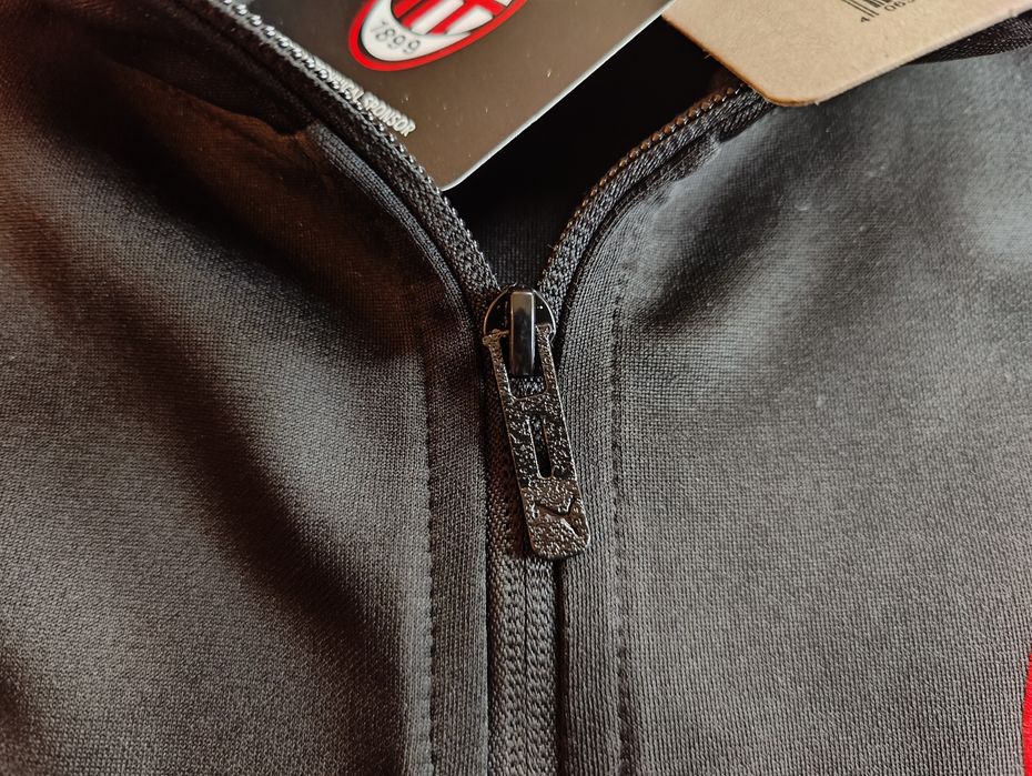 Тренировъчен футболен екип FC Milan King Anthem сезон 25/26