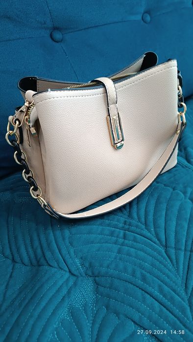 Дамски чанти 20 лв