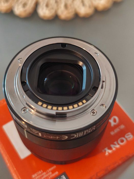 Sony E 50mm f 1.8 OSS