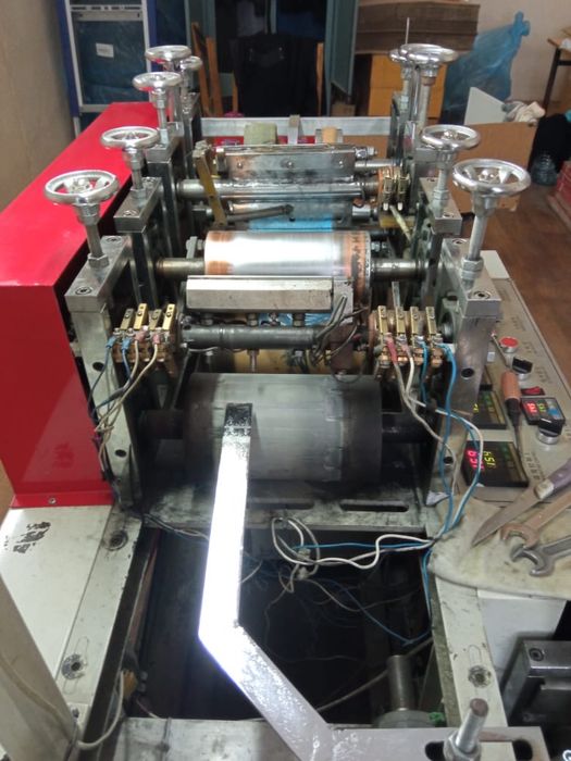 Продам станок для производства бахил