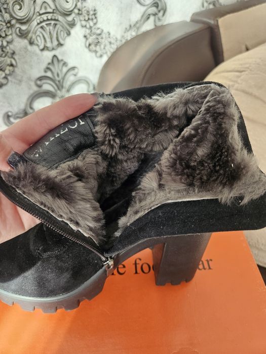 Ботинки замшаевые