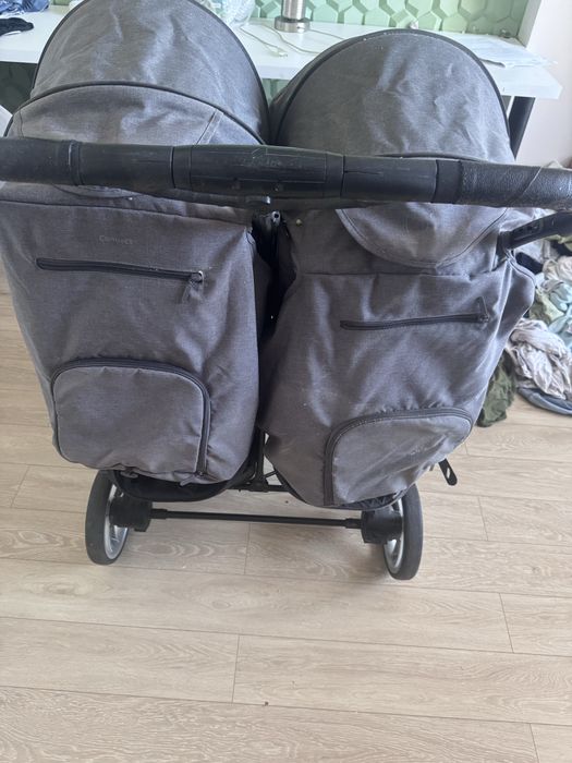 Продам   Коляску для двойни Carello