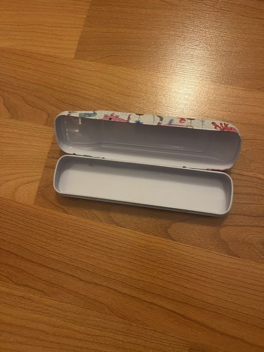 Penar metalic / platou sticla /