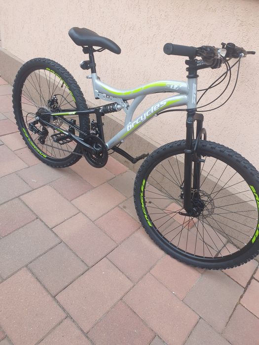 Vand bicicleta brcycles