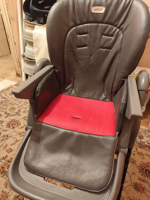 Детский стульчик для кормления