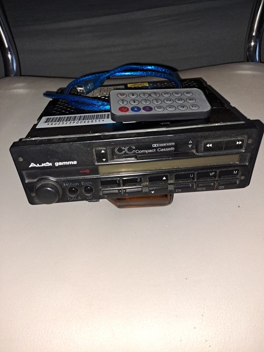 Продам автомагнитолу  Ауди