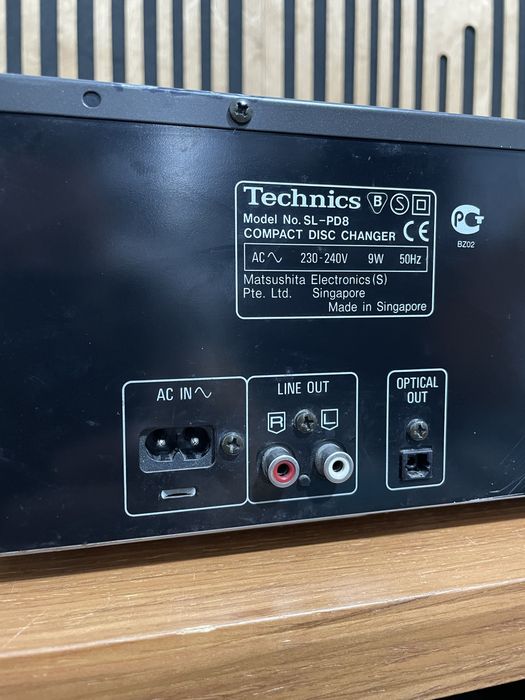 Cd player technics sl-pd8 iesire digitala 5 disk cu telecomanda