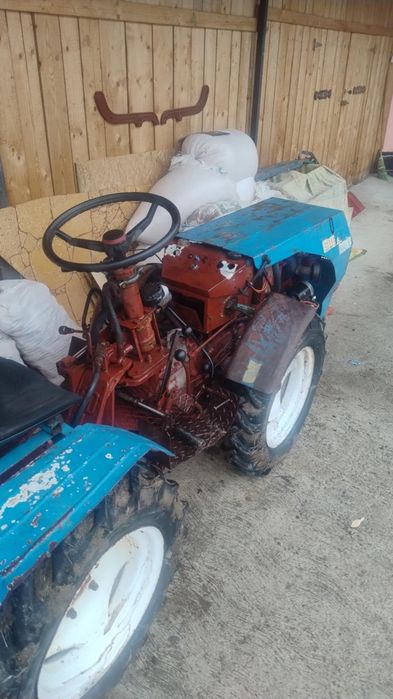 Vand Tractor Bertollini 4x4 cu servodirectie