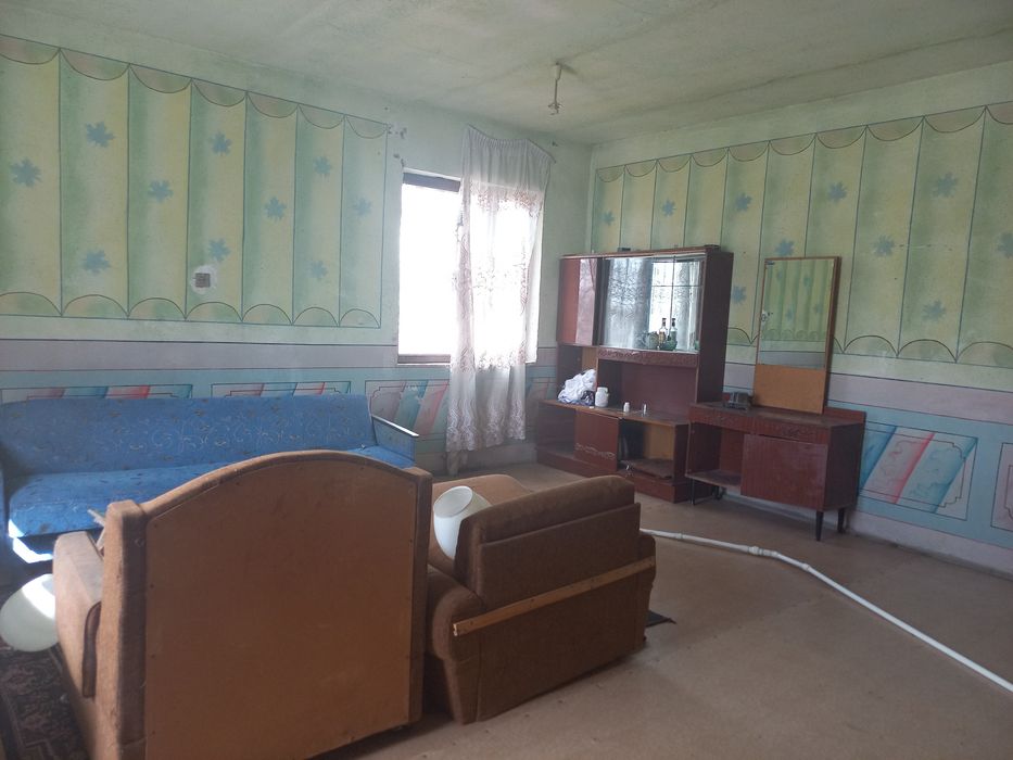 Xavosi sof Nanay qishlog'ida dala xovli sotiladi.