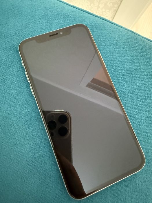 iPhone X в отличном состоянии