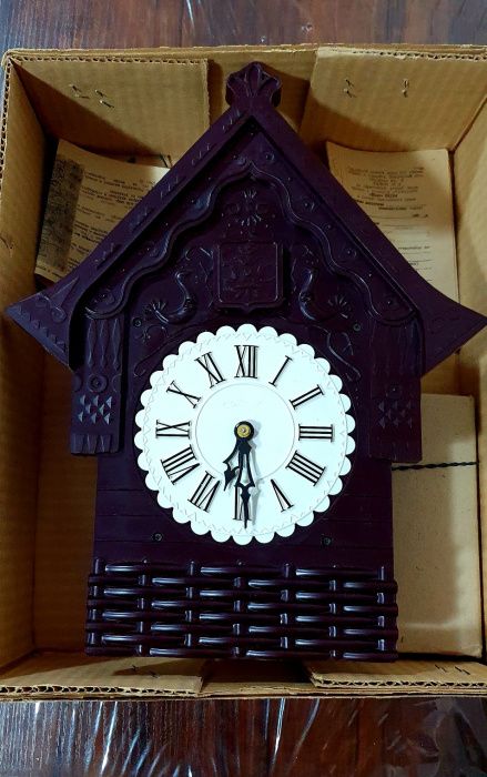 Продам настенные часы с кукушкой новый