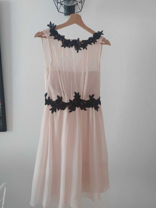 Няколко варианта официални Рокли летни за сватби и събития